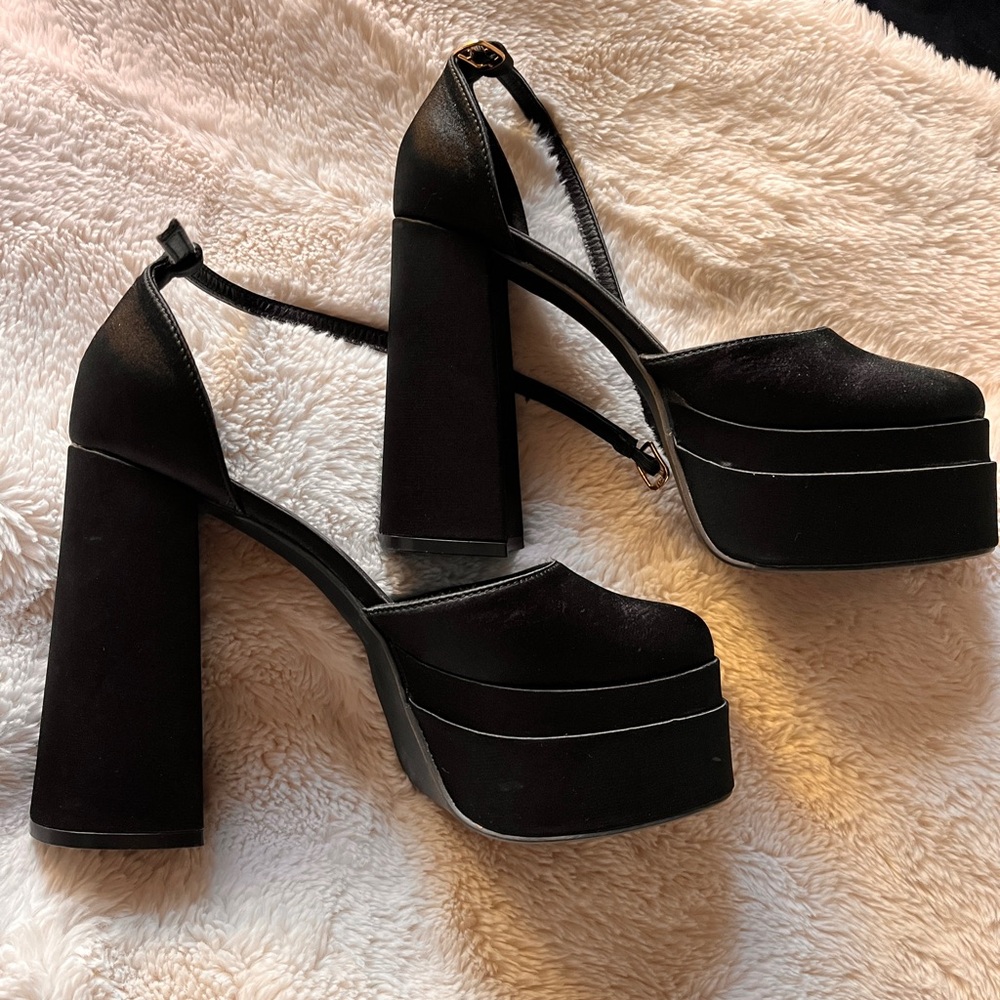Black Platform Shoes